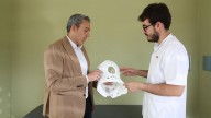 Giro en la escoliosis infantil: usar el corsé ortopédico solo por la noche es igual de eficaz que llevarlo todo el día