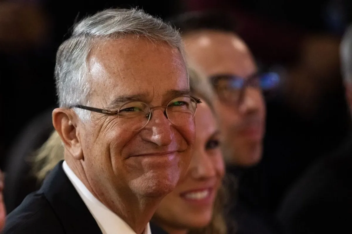 Tras exhibición de deudas, Salinas Pliego solicita negociación con Sheinbaum para pago de impuestos