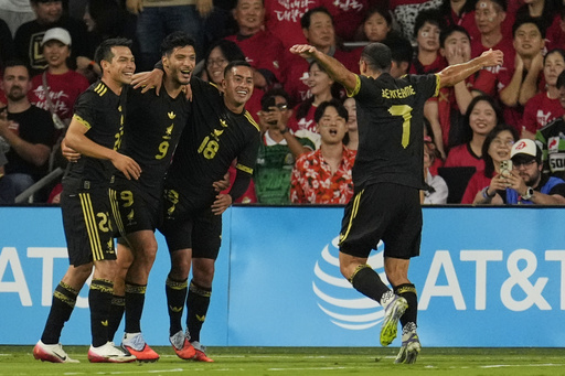 Mexico extiende a nueve su racha de partidos sin perder, pero el equipo sigue sin convencer