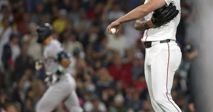 Garrett Crochet comes up big to help the Red Sox salvage series finale against Yankees