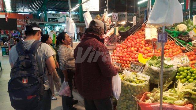 Verduras y pollo mantienen precios altos en plataforma comercial Andrés Avelino Cáceres de Arequipa