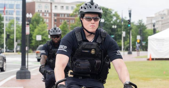 Here’s What the Whole 40 Percent of Cops Thing Means