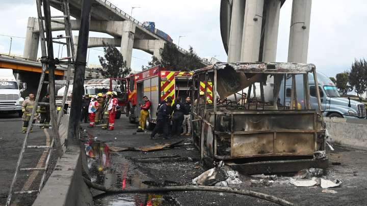 Sube a 25 el número de muertos por explosión de camión de gas en Ciudad de México