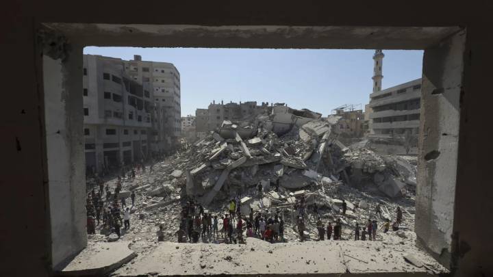 Las familias de los rehenes en Gaza, ante los bombardeos sobre la ciudad: "Esta noche podría ser la última para ellos"