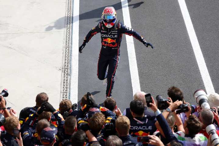 Con drama incluido, Verstappen gana GP de Italia sobre Norris y Piastri