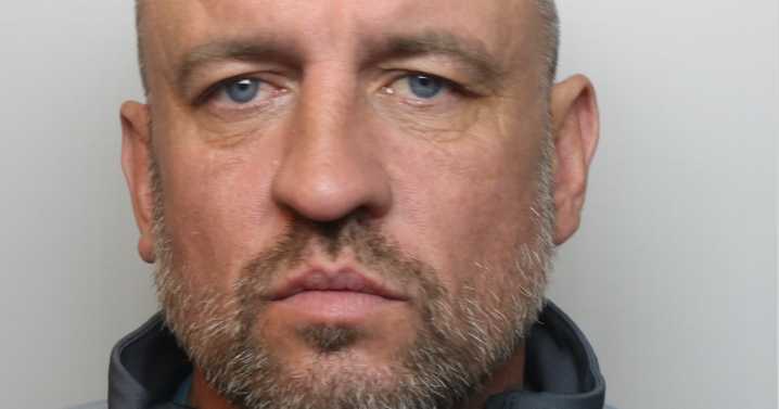 Nottingham dad texted partner 'you're dying, trust me' during jealous rage