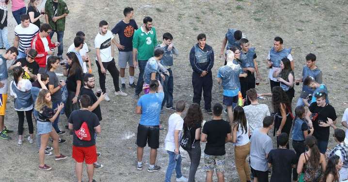 La lucha contra las novatadas en Salamanca: de las fiestas clandestinas a la prohibición y el éxito de la campaña 'Stop Novatadas'