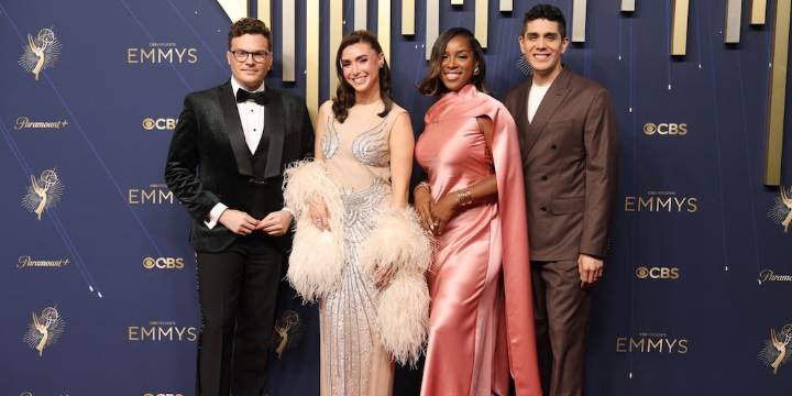 Premios Emmy 2025 EN VIVO: los artistas empiezan a pasar por la alfombra roja