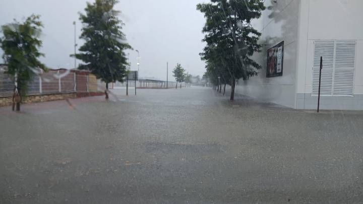 Última hora de las lluvias extremas en España, en directo: la AEMET pone en alerta roja a Valencia por peligro de DANA