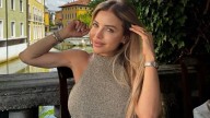 ¡Bomba total! El osado look de Evangelina Anderson en la Milán Fashion Week