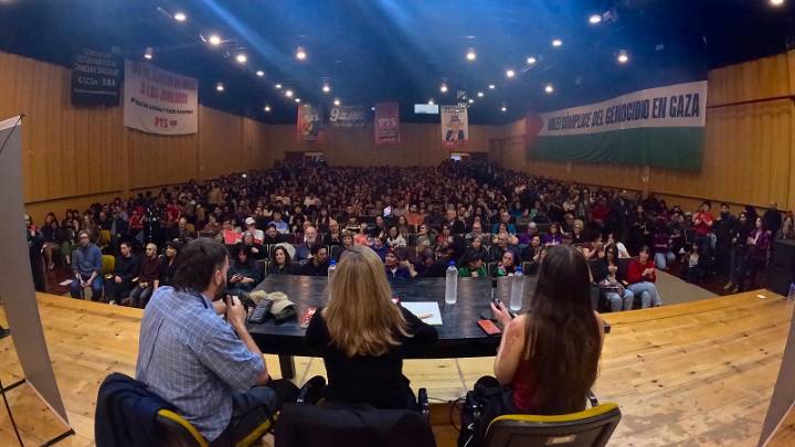 Tras llenar la Feria del Libro, Bregman desborda la UBA con "Zurda"