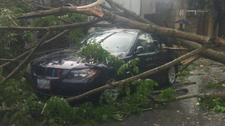 Reportan fuertes lluvias en Caracas y Miranda este martes