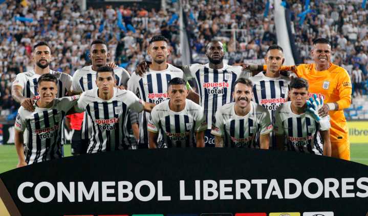Se fue de Alianza Lima sin pena ni gloria y ahora la rompe en Chile: es goleador y casi campeón con su equipo