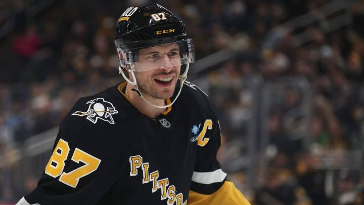 Sidney Crosby gets trade talk but eyeing Pens' playoff return