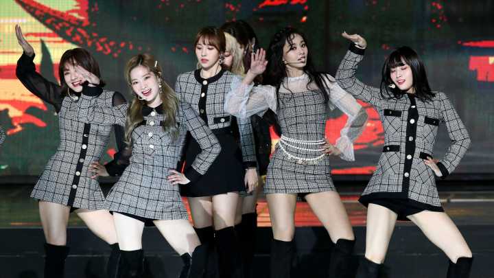 Twice, superstar K-pop group, to play in Detroit in April