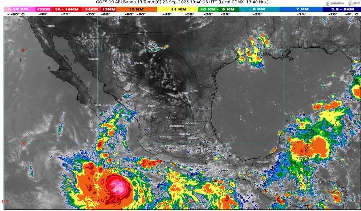 Huracán Narda se intensifica y amenaza Jalisco, Colima y Michoacán