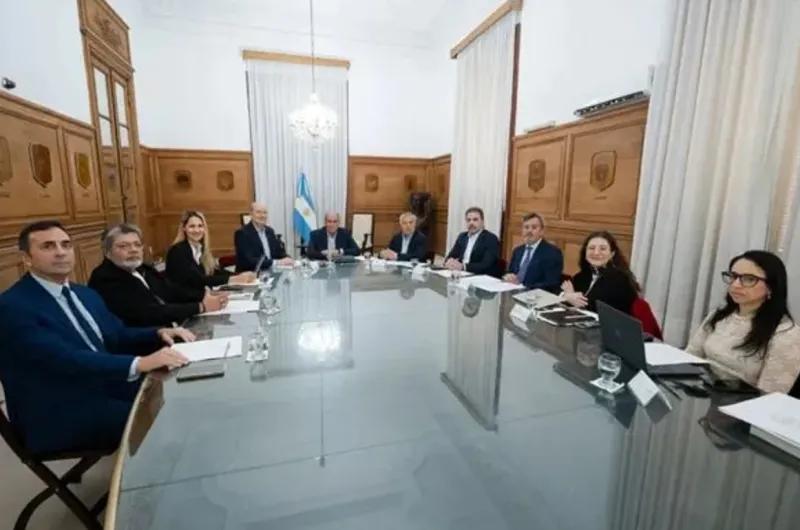 El Consejo de Mayo se reunió nuevamente para debatir reformas laboral y fiscal