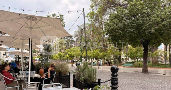 [ATENCIÓN] Cuánto cuesta comer al frente de la plaza 9 de Julio: uno por uno los precios