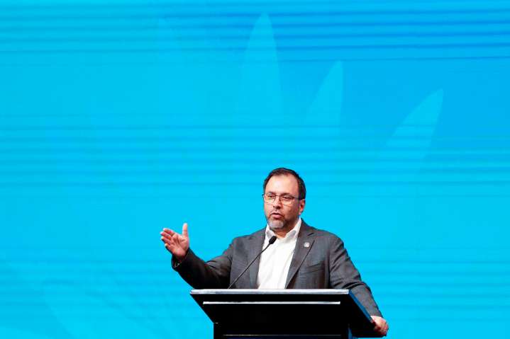 Canciller venezolano dice que despliegue de aviones de EEUU amenaza al Gobierno de Maduro