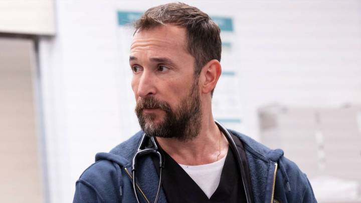 Noah Wyle Wins Best Actor in a Drama Series