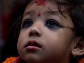 Quién es la nueva diosa viviente de Nepal: una niña de 2 años se convirtió en Kumari