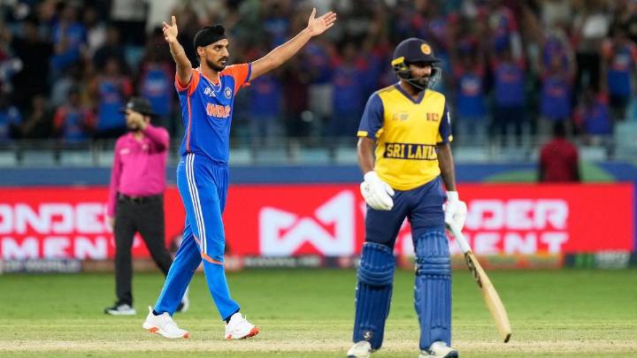 India uncork champagne Super Over to pip Sri Lanka
