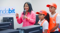 Vicepresidenta Rodríguez entrega escuela en Miranda