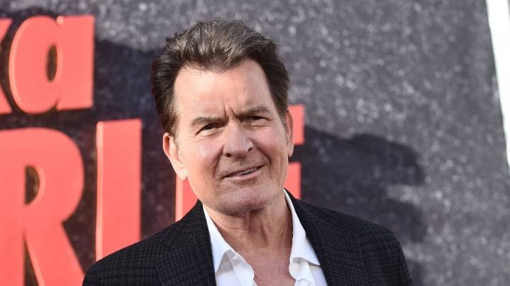 Charlie Sheen confiesa que tuvo relaciones con hombres: "¿Y qué? ¿qué importa?"