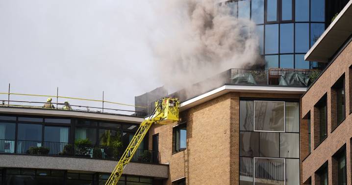 Frightening White City fire photos show smoke pouring from windows during blaze