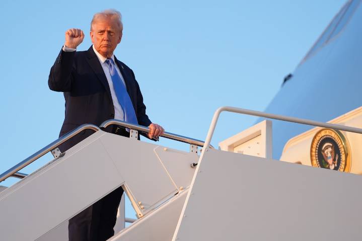 Popular MAGA-friendly podcaster absolutely torches Trump admin: Send a check!