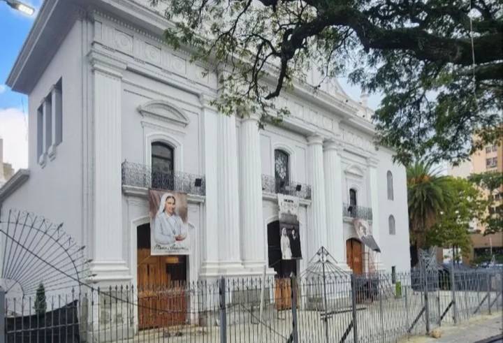 Alcaldía rehabilita y embellece espacios religiosos en Caracas
