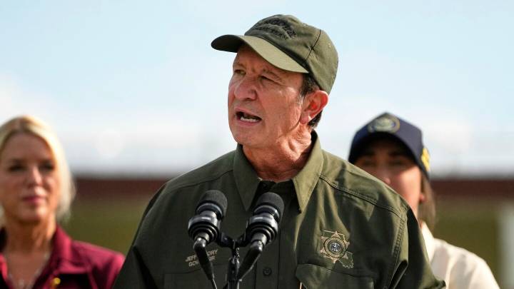 La. governor requests National Guard deployment to major cities