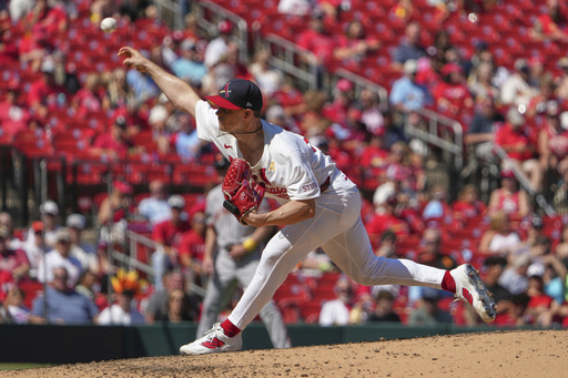 Gray lleva juego sin hits hasta la sexta mientras los Cardenales vencen 4