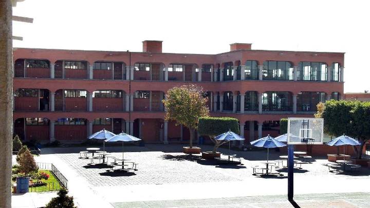Padres de familia del Instituto D’Amicis exigen la expulsión de Axel N., investigado por homicidio