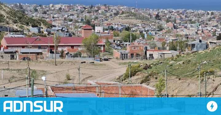 07:29 La pobreza en Comodoro-Rada Tilly bajó al 27%, la mitad de la medición de un año atrás