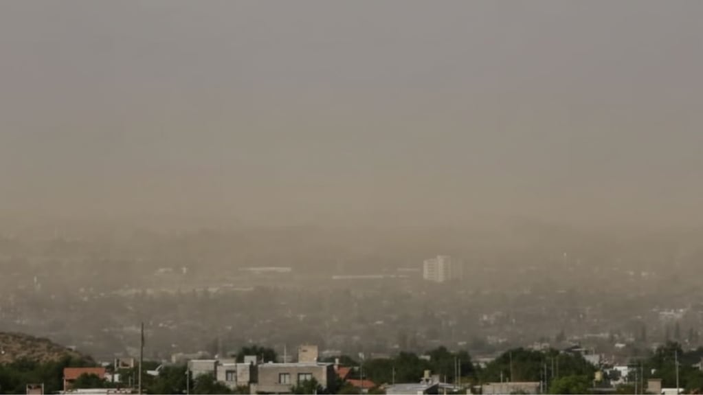 Alerta amarilla por viento Zonda en Mendoza con ráfagas de más de 65 km/h: qué zonas se verán afectadas