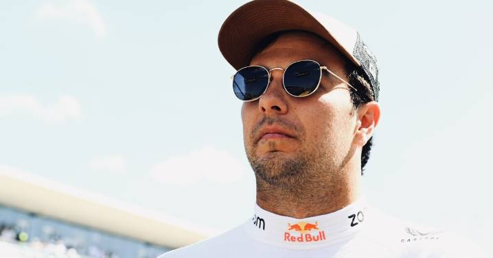 Se acercó a Alpine, habló con Briatore, y esta fue la respuesta de Checo Pérez