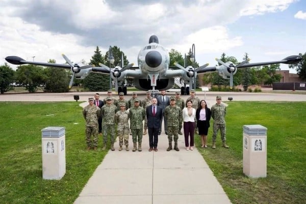 Afinan Ejército y Marina intercambio de información con EU