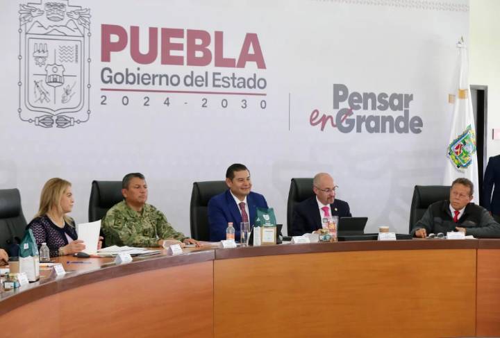 Gobierno de Puebla refrenda su respaldo a migrantes poblanos en Estados Unidos
