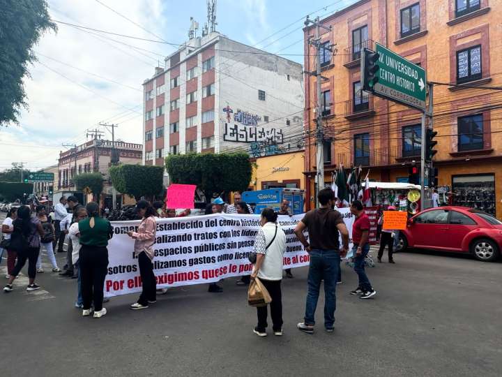 Comerciantes formales piden control de ambulantes, a vísperas de fiestas patrias