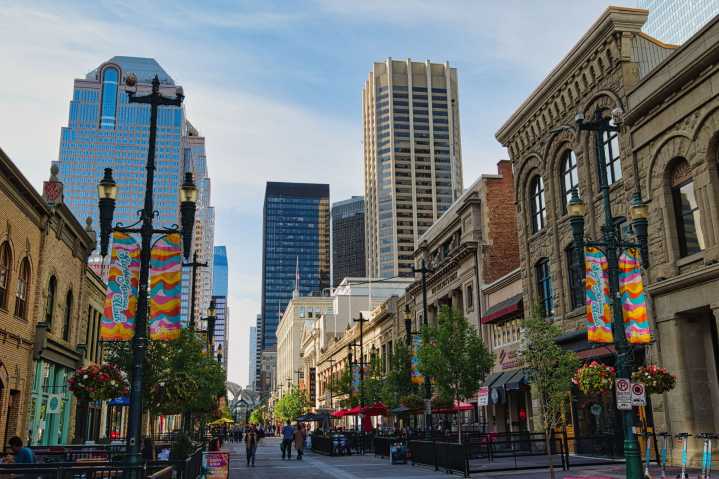 22 companies in Calgary hiring for TONS of jobs this October