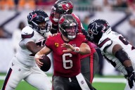 Baker Mayfield rallies Bucs past Texans with late TD drive