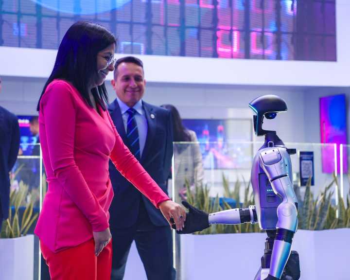 Motor de Telecomunicaciones aporta más del 7% al PIB de Venezuela en el primer semestre de 2025