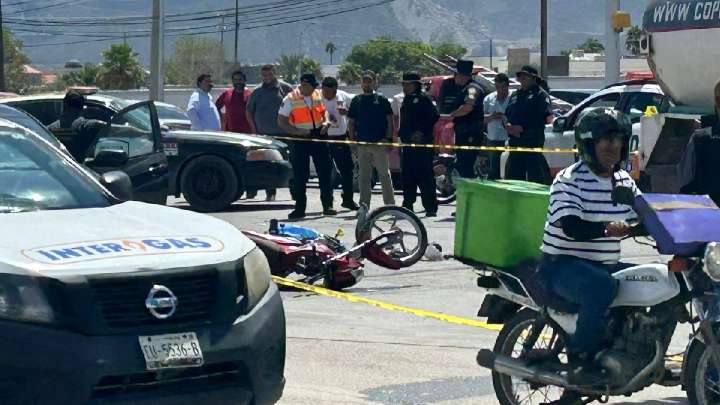 Atención. Motociclista muere en choque tras ser arrollado por un camión pipa en Torreón