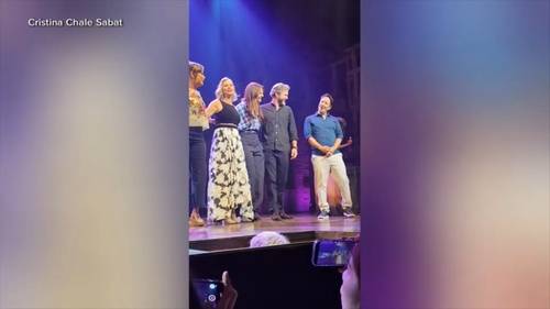 James Van Der Beek surprises crowd with video message at 'Dawson's Creek' reunion