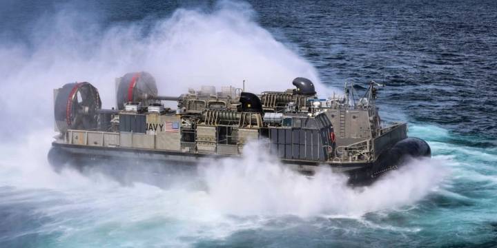 EEUU difundió nuevas imágenes del entrenamiento de su grupo anfibio en el Caribe para operaciones contra el narcotráfico