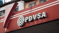 Casas de cambio permiten criptomonedas ante escasez de dólares en el país, reveló Reuters
