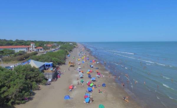 Oranizan una jornada educativa ambiental en la costa