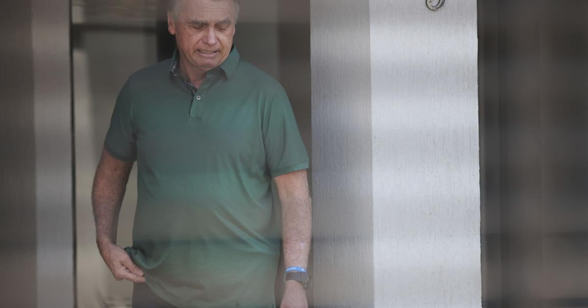 Majority of Brazil's Supreme Court panel votes to convict ex-president Bolsonaro of organized crime