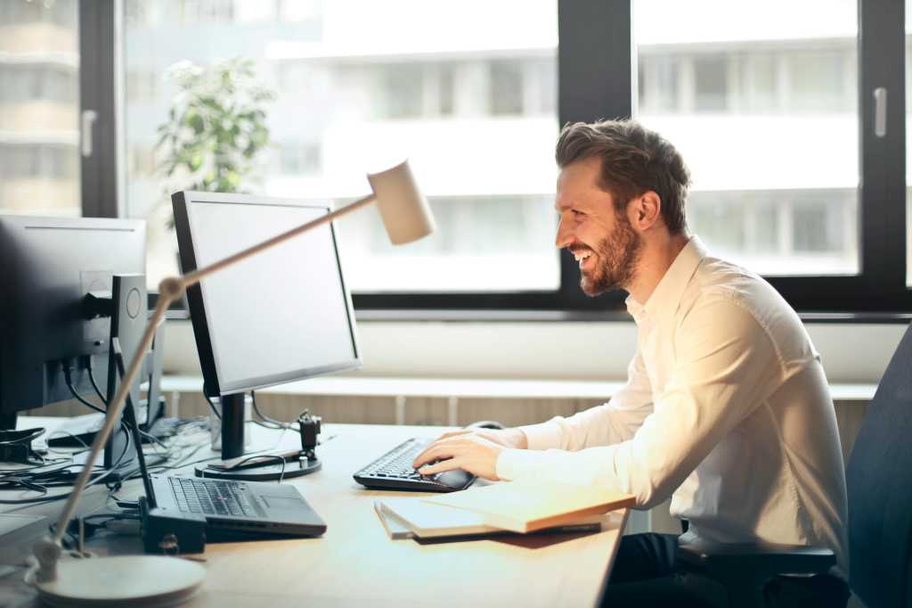 This simple Microsoft Outlook trick helps me sort my emails in a flash